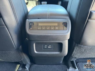 2025 Nissan Pathfinder SL FWD