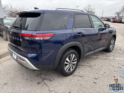 2025 Nissan Pathfinder SL FWD