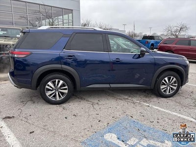 2025 Nissan Pathfinder SL FWD