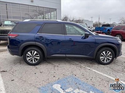 2025 Nissan Pathfinder SL FWD