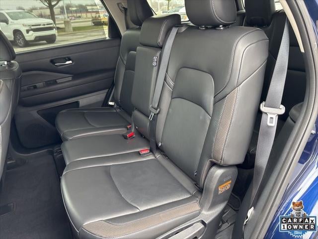 2025 Nissan Pathfinder SL FWD