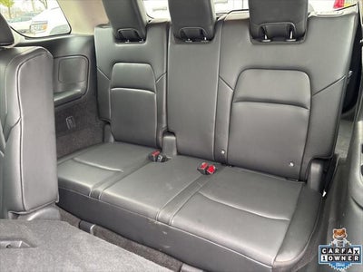2025 Nissan Pathfinder SL FWD