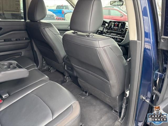 2025 Nissan Pathfinder SL FWD