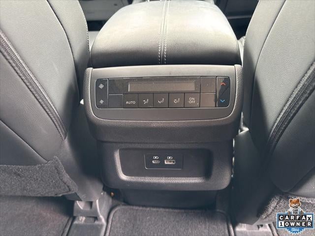 2025 Nissan Pathfinder SL FWD