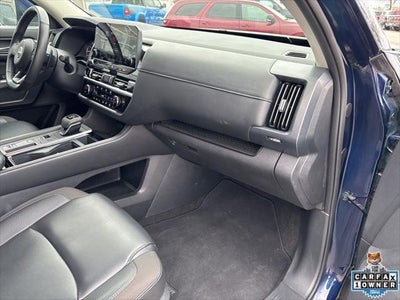 2025 Nissan Pathfinder SL FWD