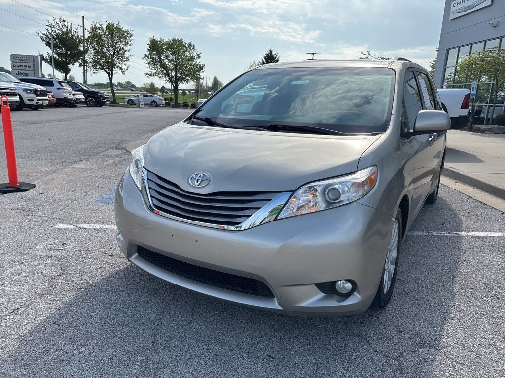 2015 Toyota Sienna XLE Premium 7 Passenger