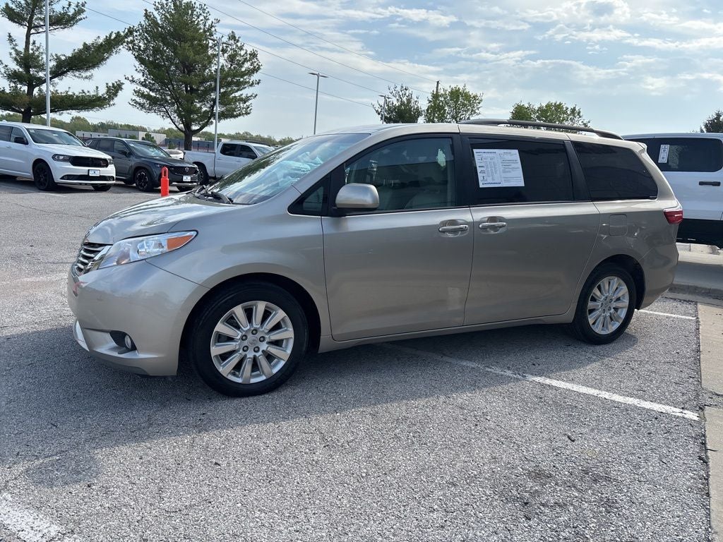 2015 Toyota Sienna XLE Premium 7 Passenger