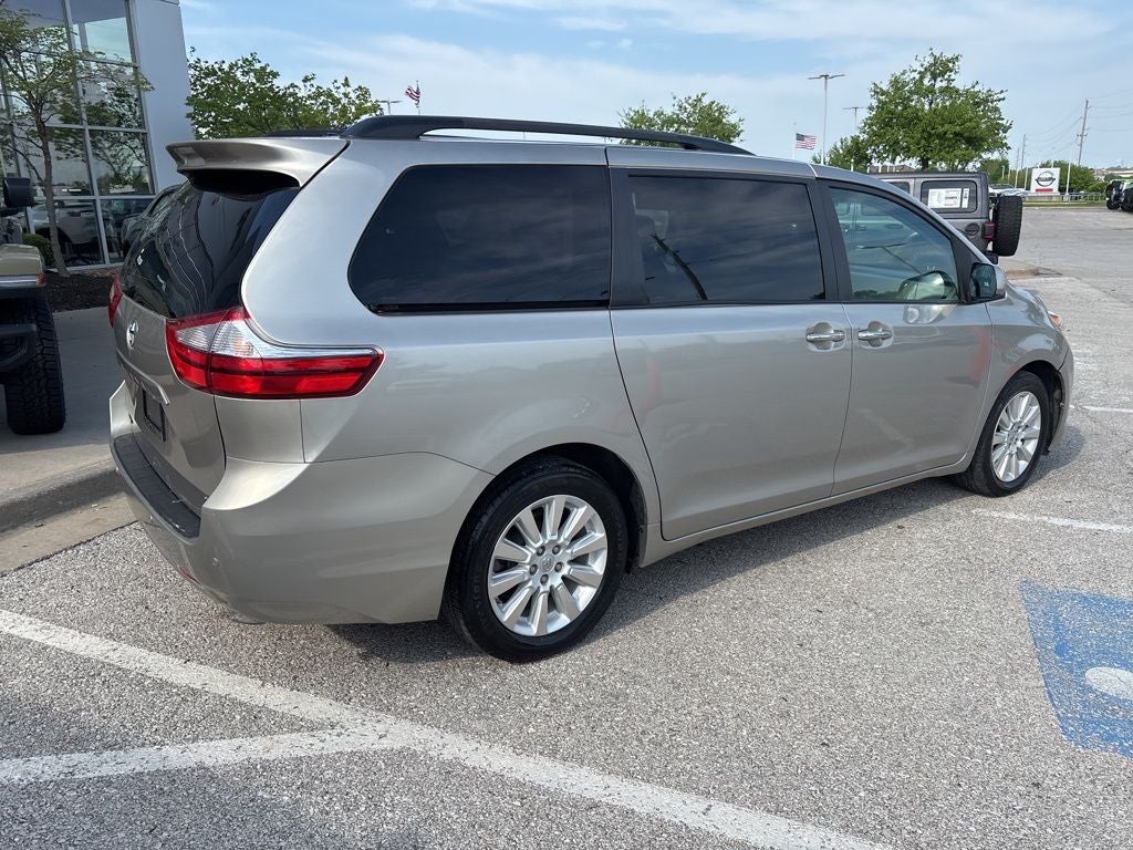 2015 Toyota Sienna XLE Premium 7 Passenger