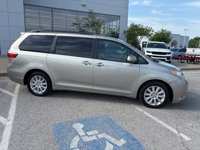 2015 Toyota Sienna XLE Premium 7 Passenger