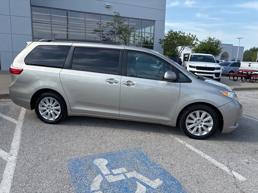2015 Toyota Sienna XLE Premium 7 Passenger