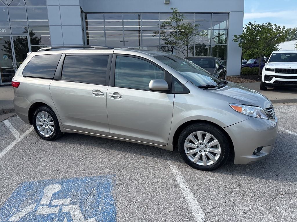 2015 Toyota Sienna XLE Premium 7 Passenger