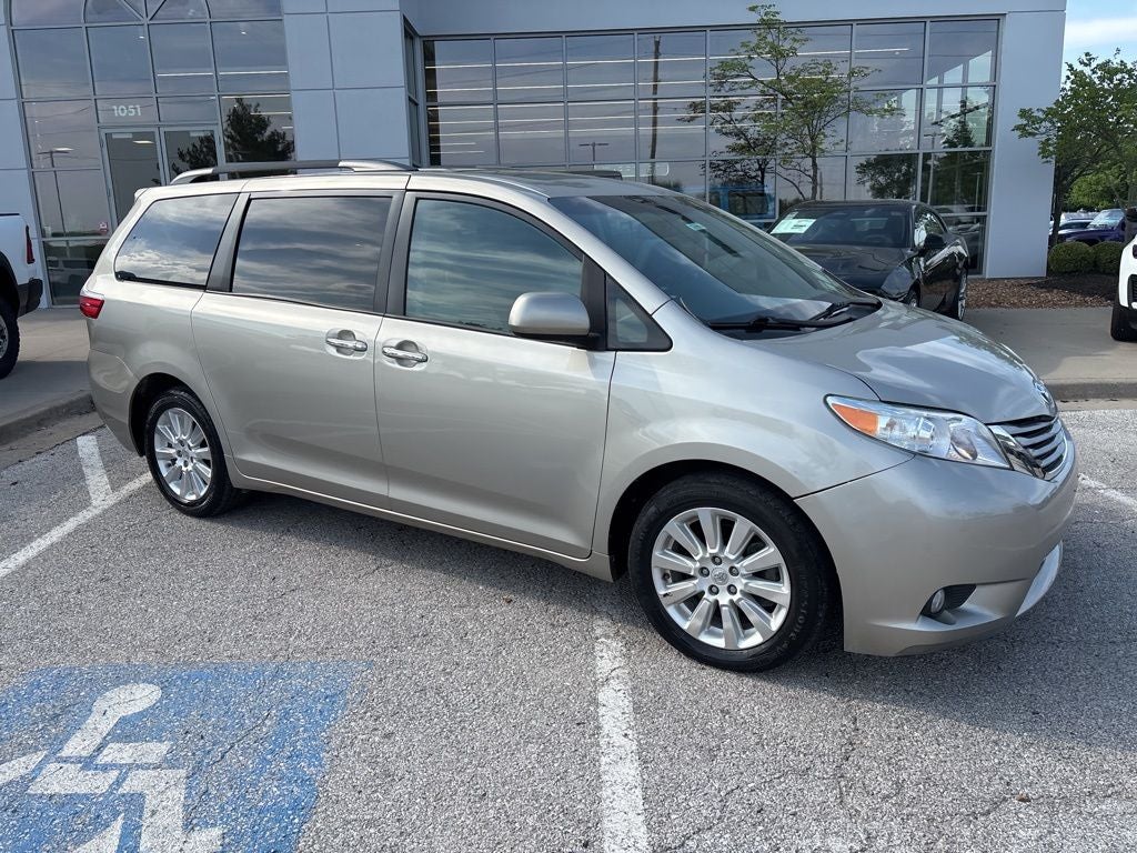 2015 Toyota Sienna XLE Premium 7 Passenger