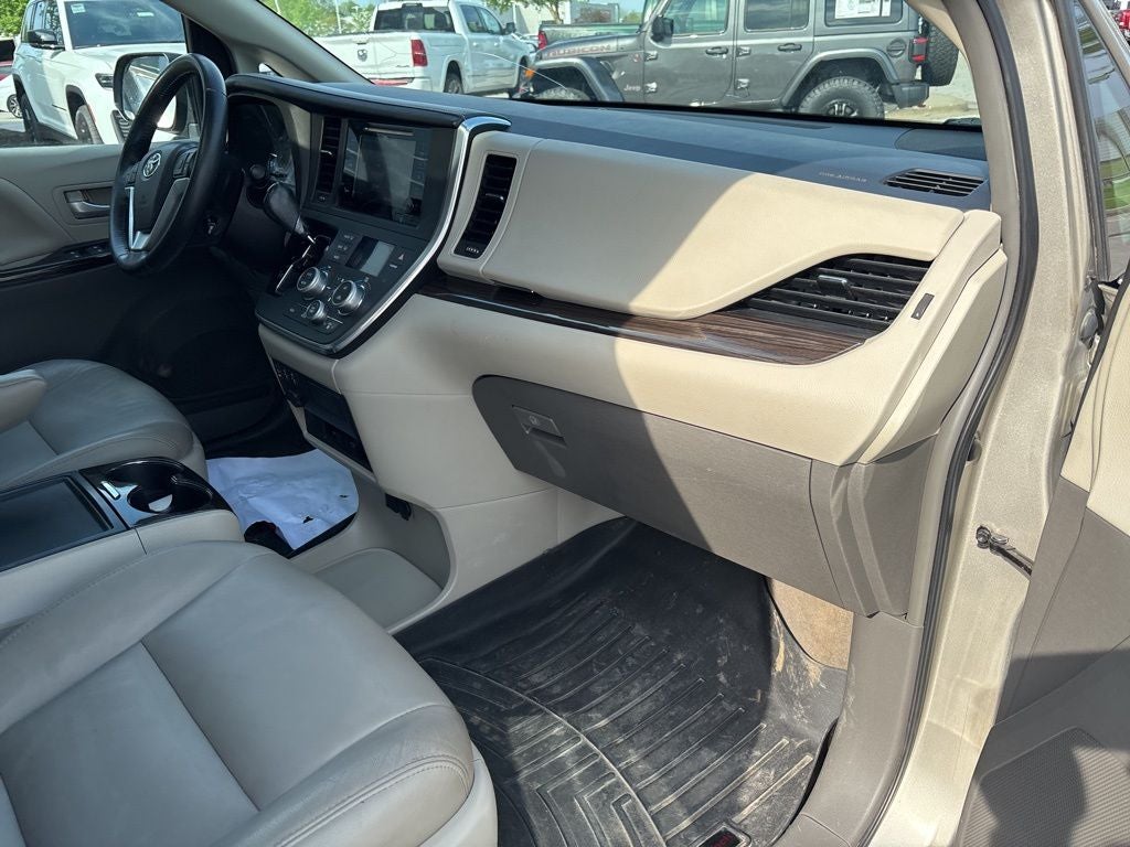 2015 Toyota Sienna XLE Premium 7 Passenger