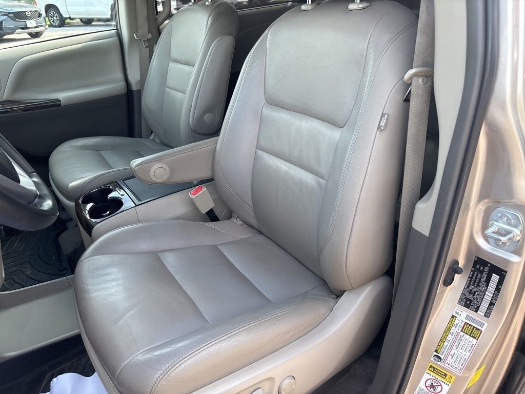 2015 Toyota Sienna XLE Premium 7 Passenger
