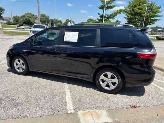 2017 Toyota Sienna LE 8 Passenger