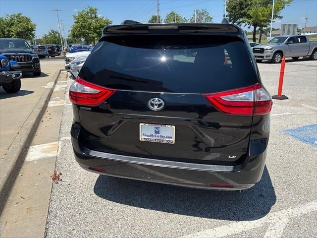 2017 Toyota Sienna LE 8 Passenger