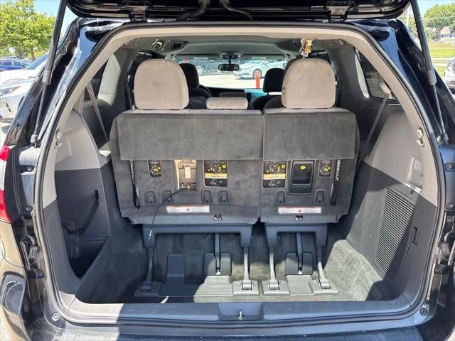 2017 Toyota Sienna LE 8 Passenger