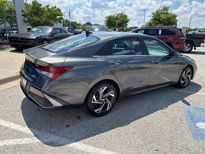 2024 Hyundai Elantra Limited