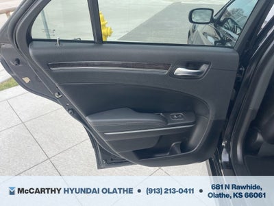 2022 Chrysler 300 Touring