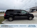 2016 Chrysler Town & Country Limited