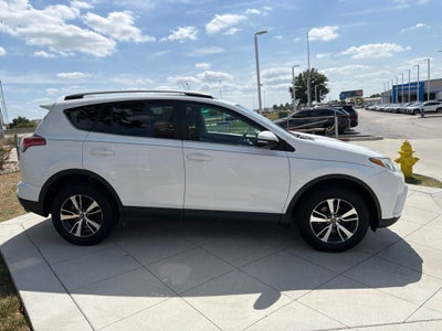 2017 Toyota RAV4 XLE