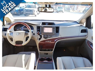 2013 Toyota Sienna AWD 7 Passenger