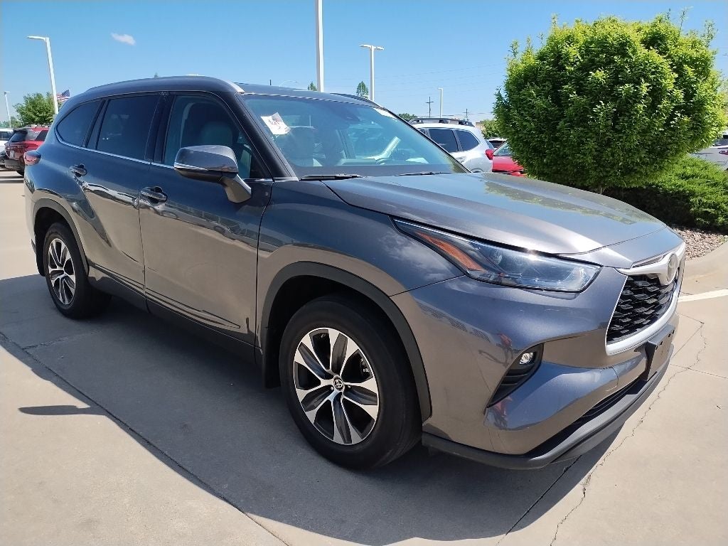 2022 Toyota Highlander XLE