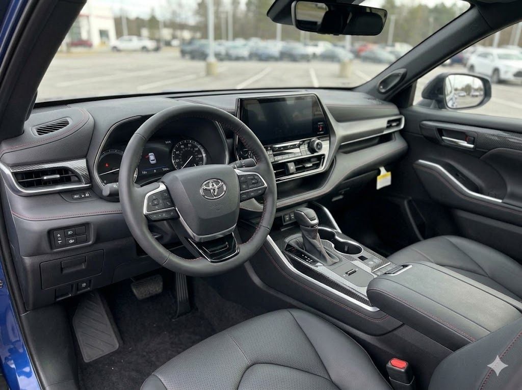 2025 Toyota Highlander XSE
