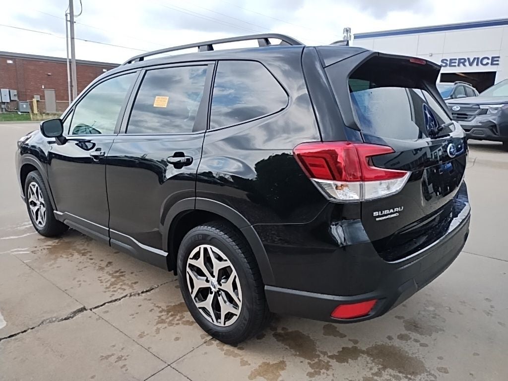 2022 Subaru Forester Premium