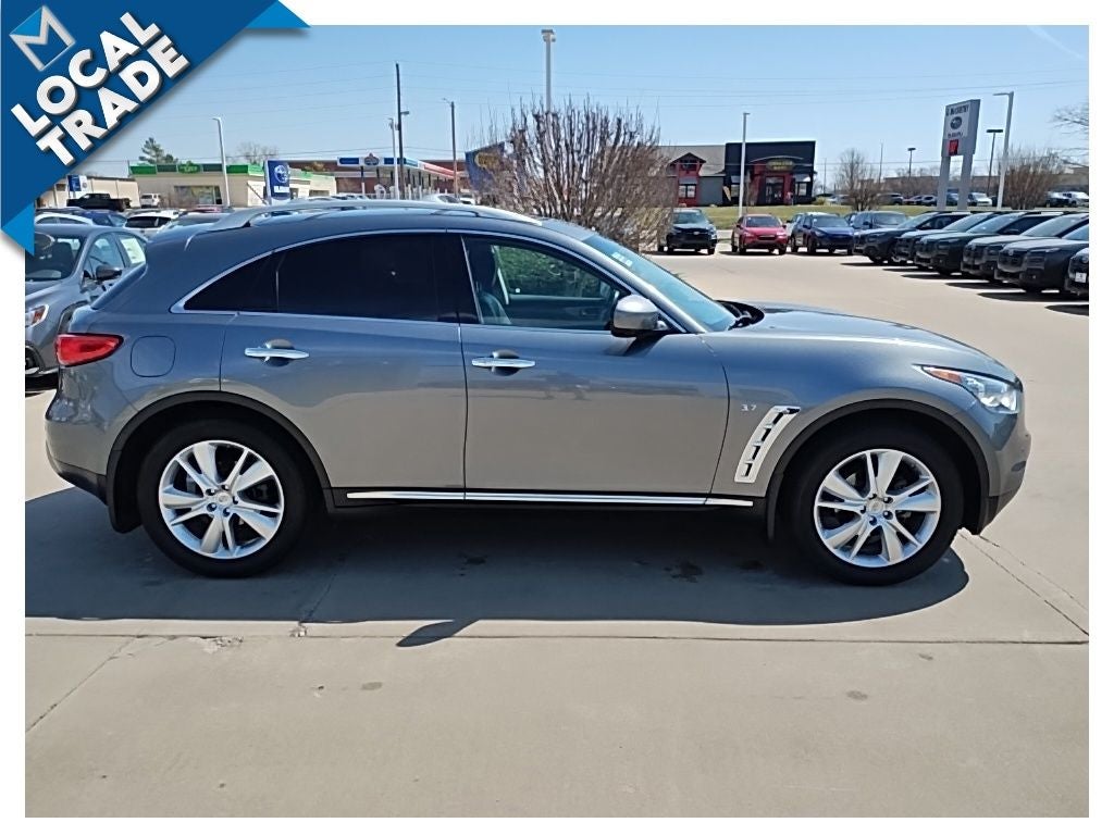 2016 INFINITI QX70 AWD