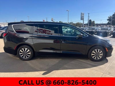 2023 Chrysler Pacifica Hybrid Touring L