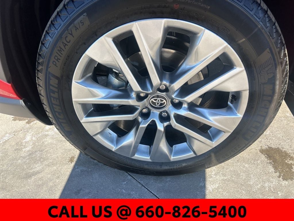 2025 Toyota RAV4 XLE Premium