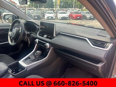 2024 Toyota RAV4 LE