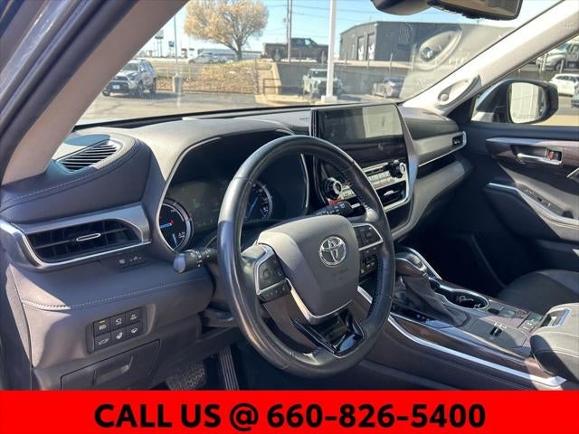 2021 Toyota Highlander Hybrid Platinum
