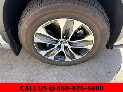 2022 Toyota Highlander Hybrid XLE