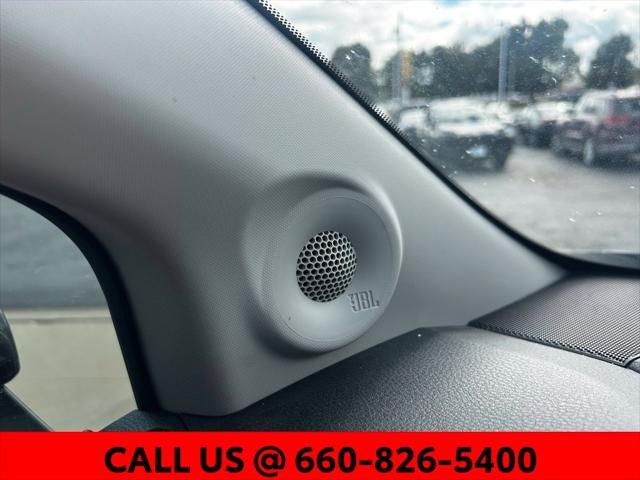 2025 Toyota Sienna XLE 8 Passenger