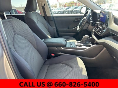 2024 Toyota Highlander LE