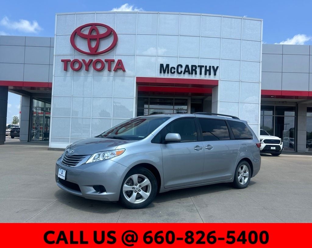 2016 Toyota Sienna LE 8 Passenger