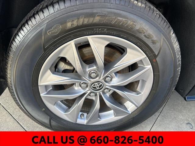 2025 Toyota Sienna LE 8 Passenger