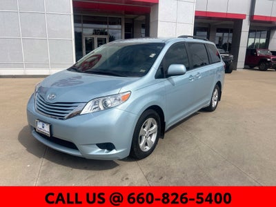 2017 Toyota Sienna LE 8 Passenger