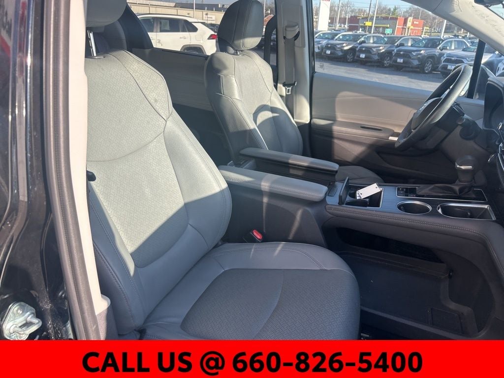 2022 Toyota Sienna Limited 7 Passenger