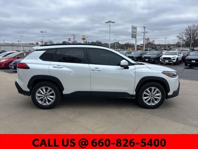 2024 Toyota Corolla Cross LE