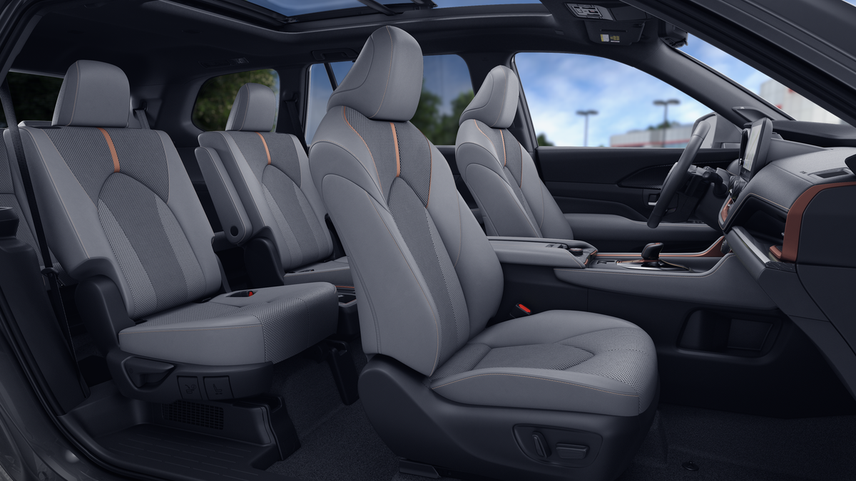 2026 Toyota Grand Highlander Hybrid MAX Platinum