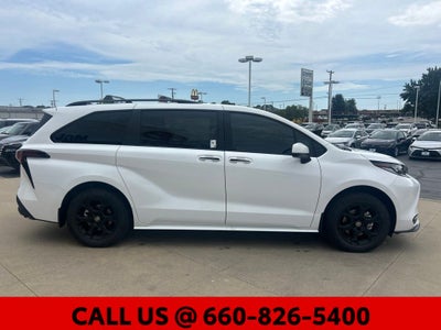 2026 Toyota Sienna Woodland Edition