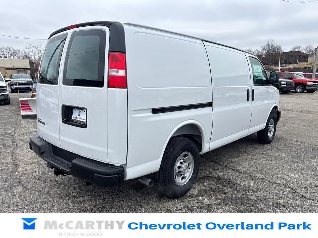 2025 Chevrolet Express Cargo Base