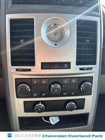 2010 Chrysler Town & Country Touring