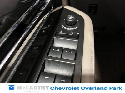 2015 Lincoln Navigator L Base