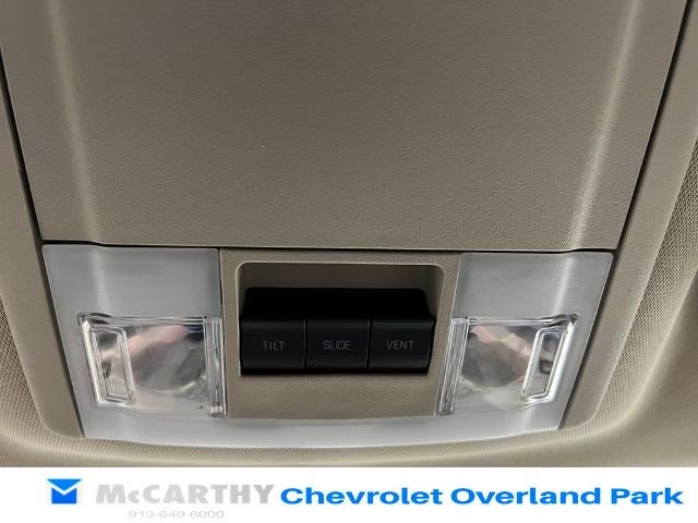 2015 Lincoln Navigator L Base