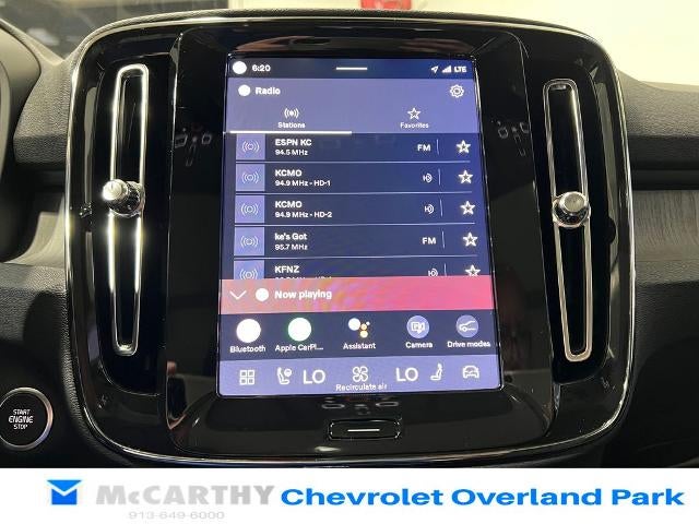 2025 Volvo XC40 Plus Bright Theme