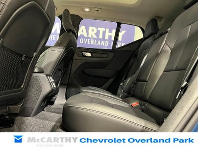 2025 Volvo XC40 Plus Bright Theme